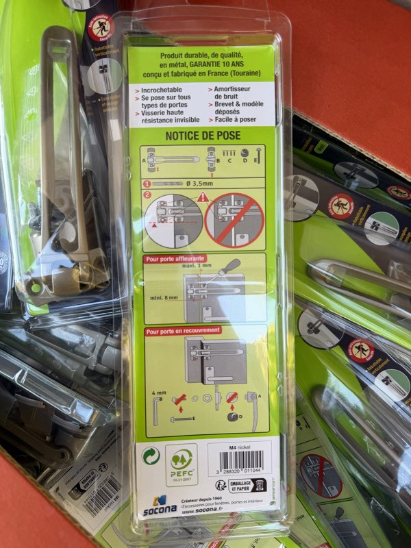 ENTREBÂILLEUR DE SÉCURITÉ