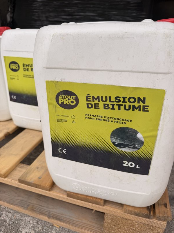 Émulsion de bitume ATOUT PRO – 20 L – Neuf – Stock 12 bidons