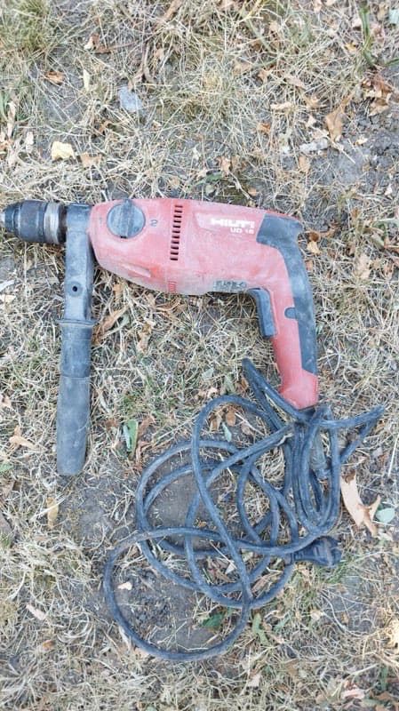 Perceuse filaire 2 vitesses 710 W Hilti