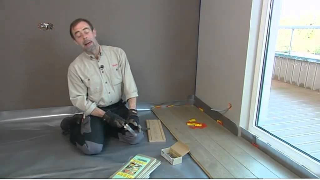 Miniature — Poser une sous-couche de sol et un parquet - placer une porte